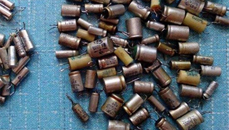 如何避免高次諧波對電機(jī)啟動電容器造成危害?